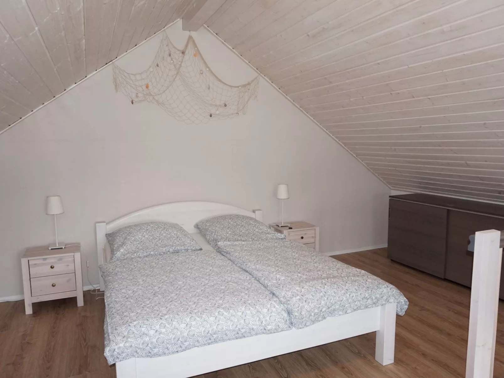 Gemütliches Schwedenhäuschen in guter Lage-Drinnen