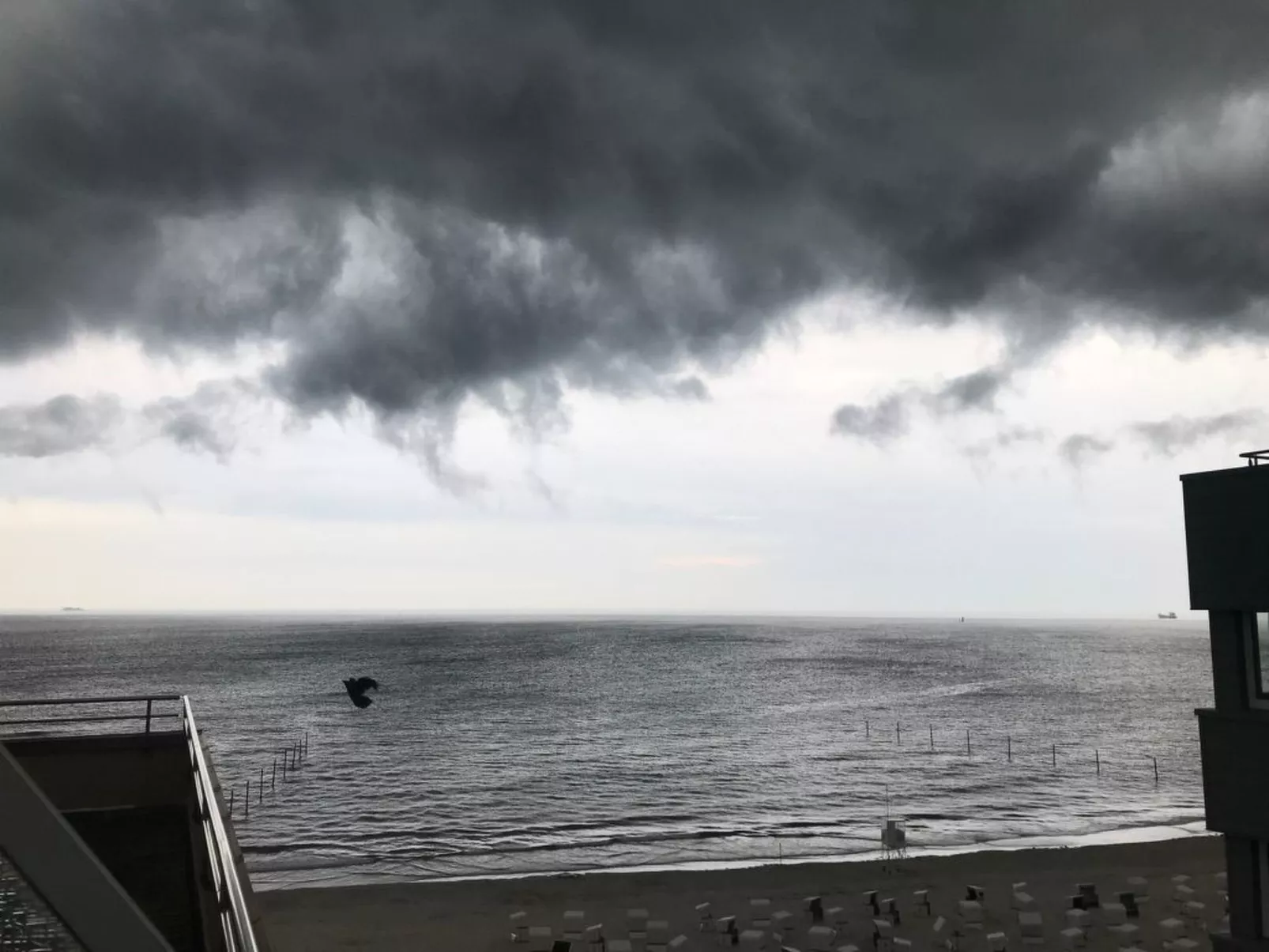 Penthouse mit Meerblick direkt am Strand-Image-tags.info