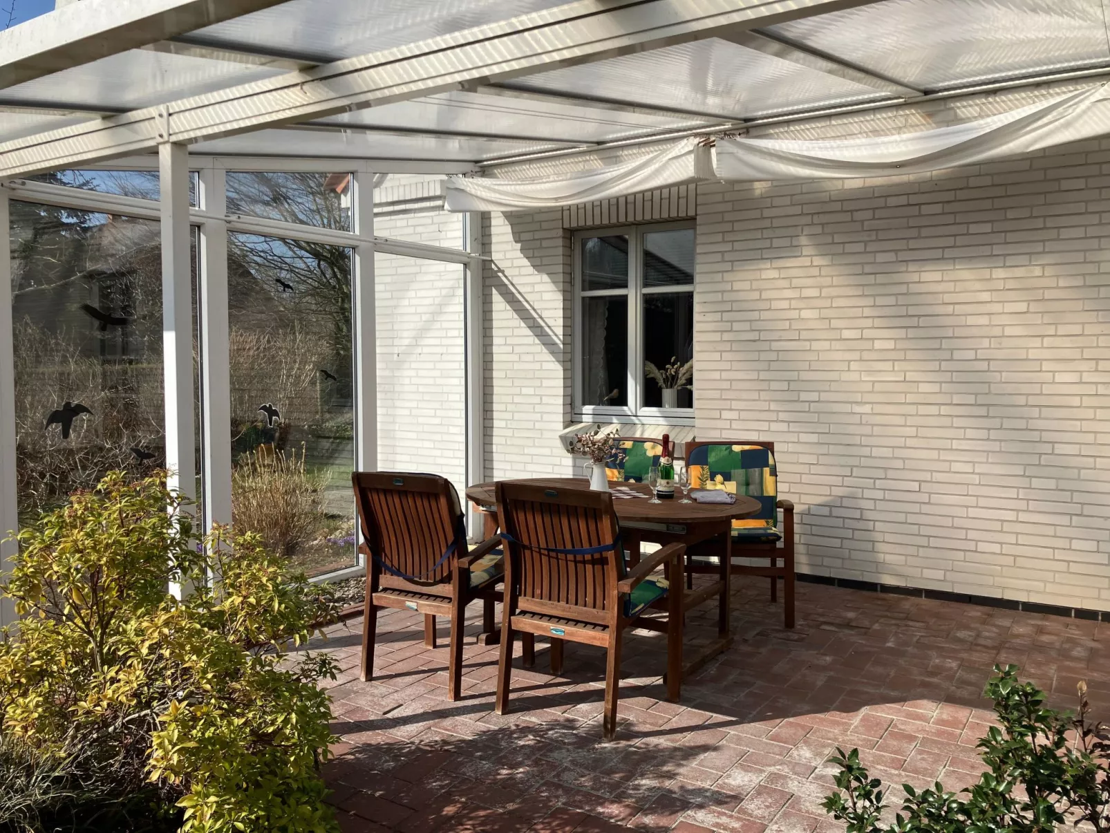 Uns moi Huus-Drinnen