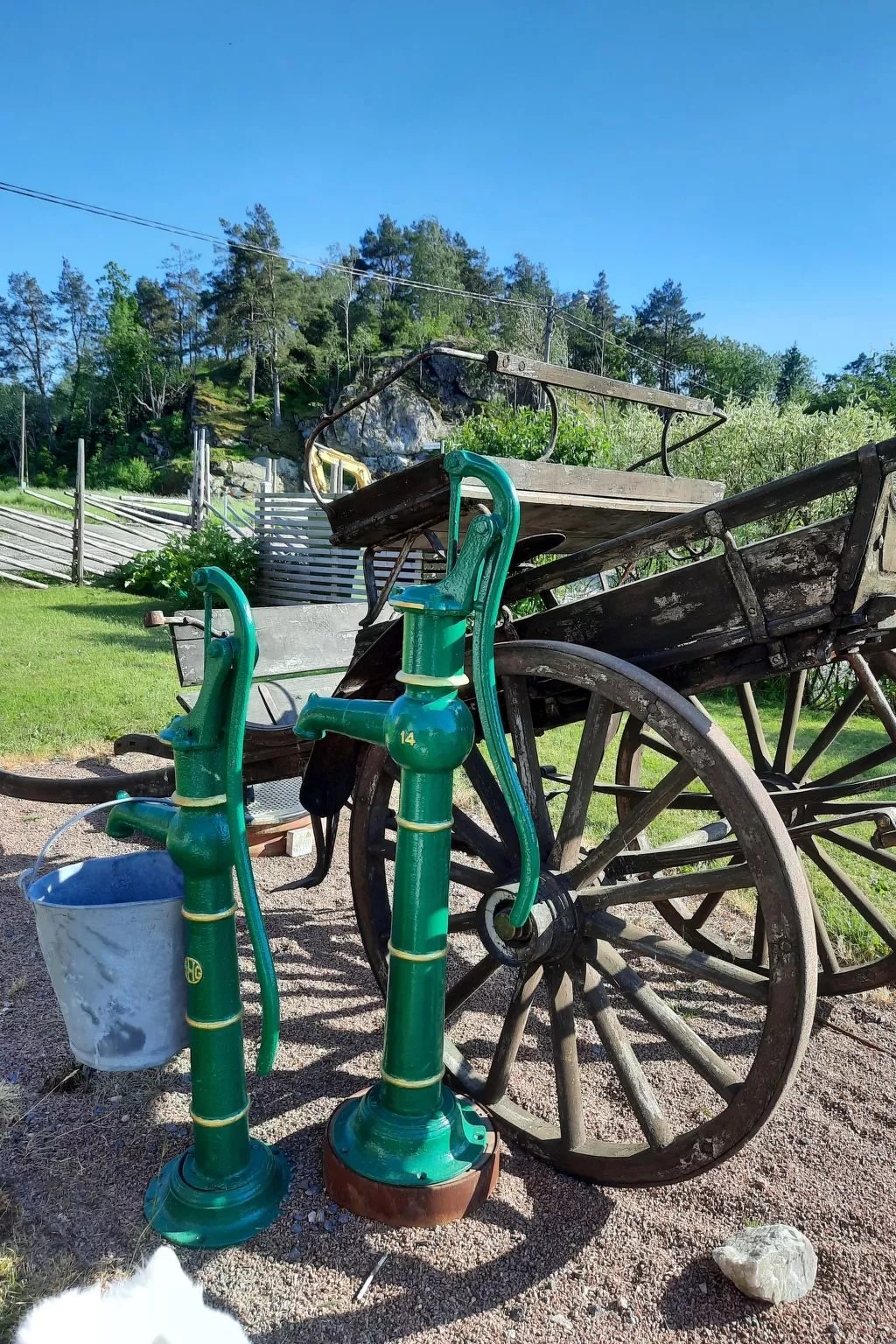 Bauernhaus-Wohnung bei Göta Älv in der Nähe von Göteborg-Drinnen