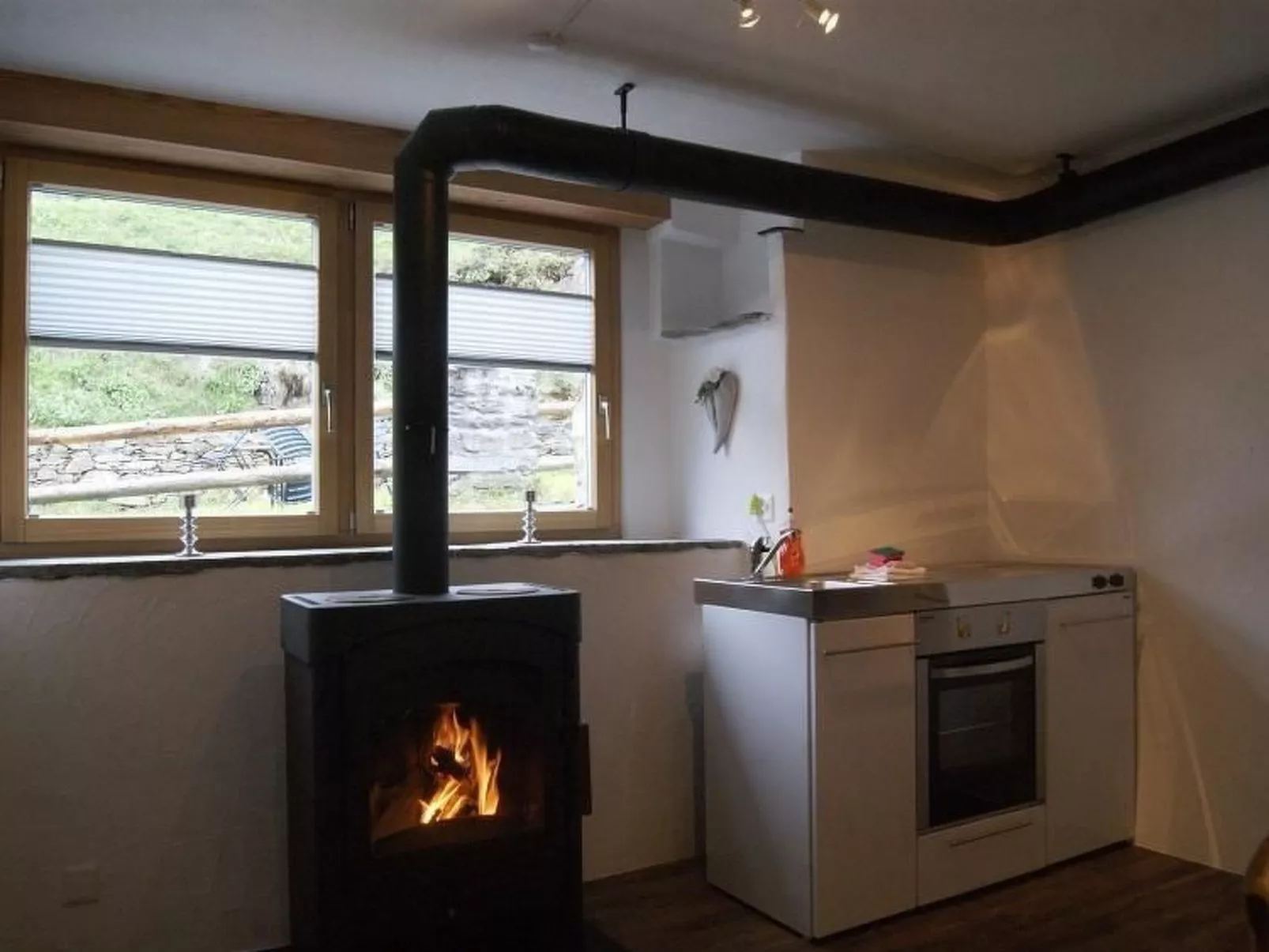 Charmantes 3.5 Zi Rustico-Inside