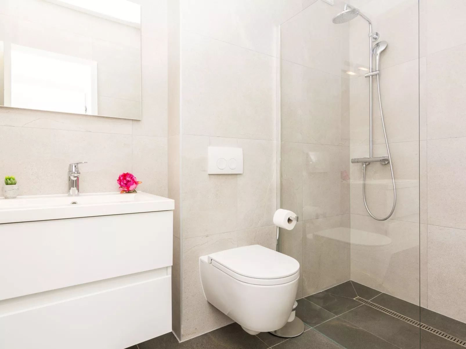 "Miri Melon" mit eigenem Pool-Drinnen