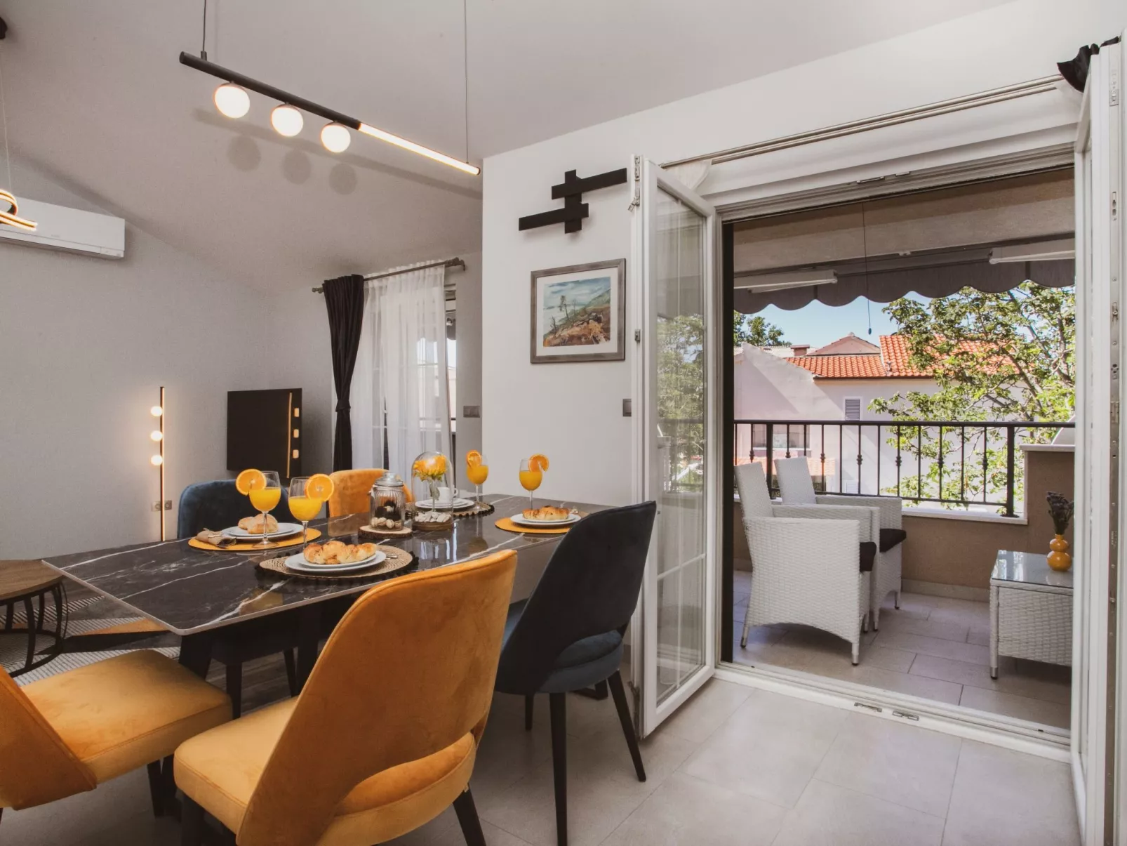 Luxuriöses Ferienhaus Lucija mit Jacuzzi-Outside