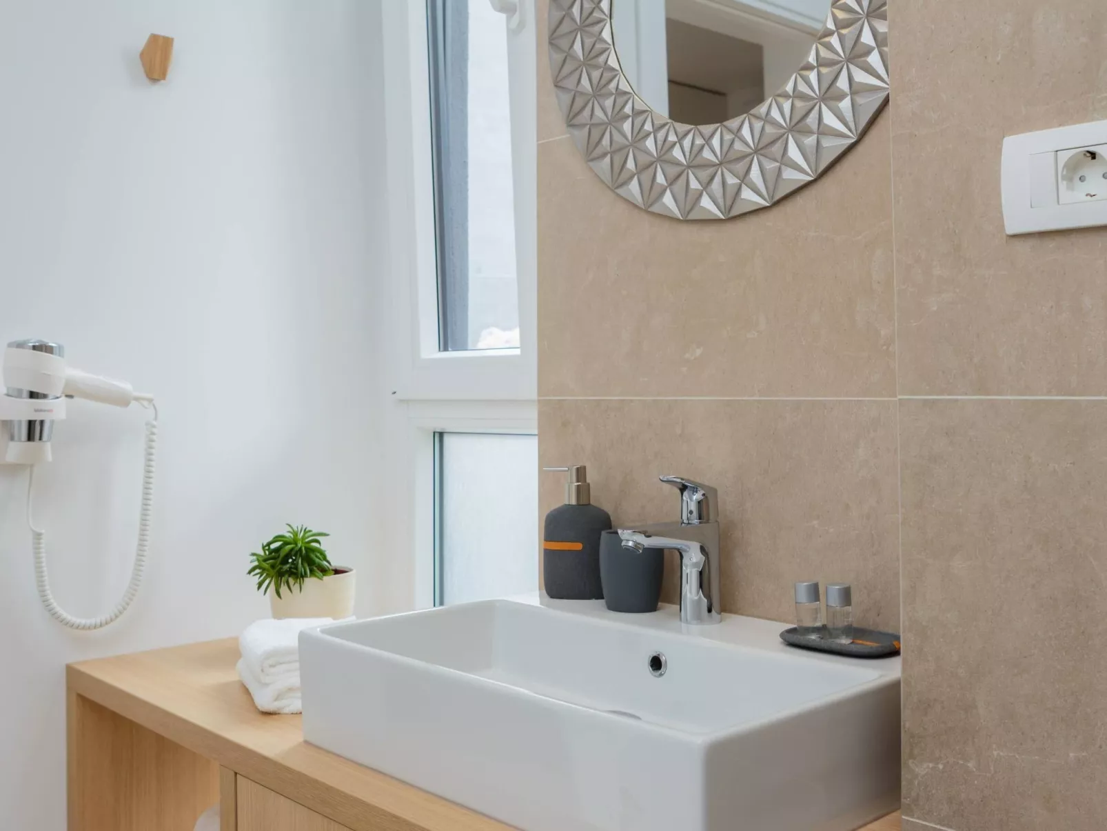 Semper Vivum Villa-Inside