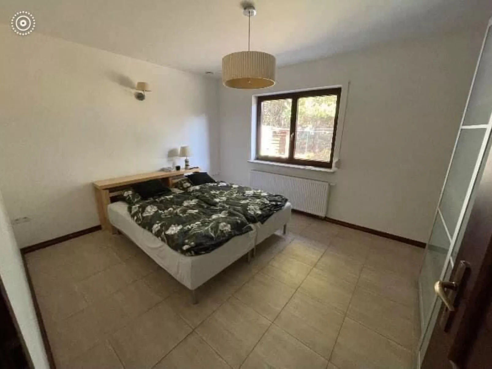 Schönes Ferienhaus für 7 Personen und 1 Kind-Dedans