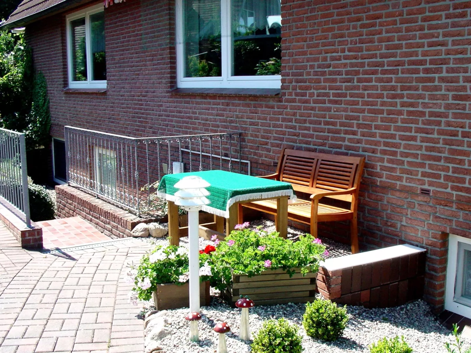 Wohnung in Neue Tiefe mit Terrasse, Garten und Grill-Dedans