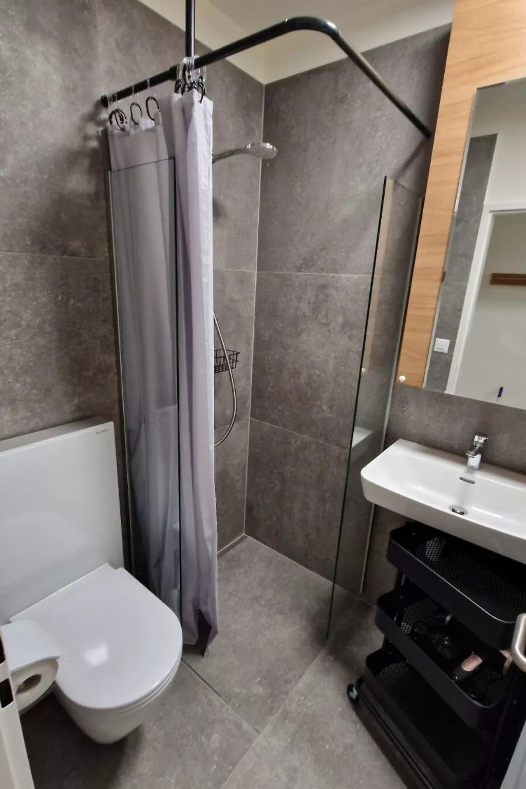 Terrasse & Pistenähe-Drinnen