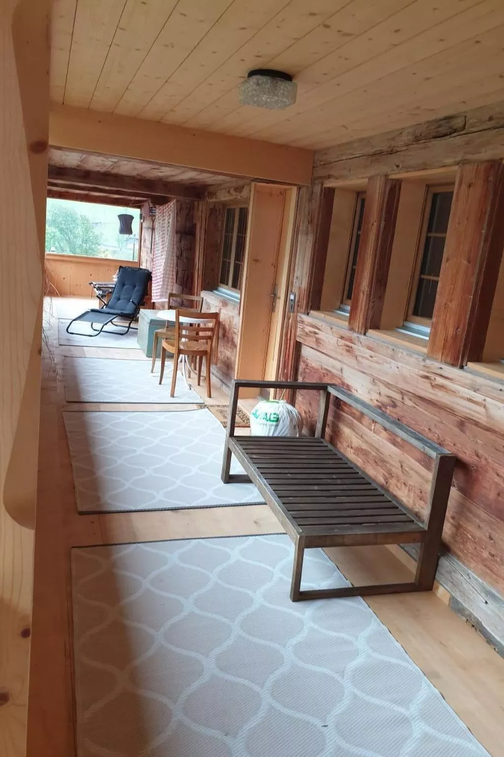 In Grubenwald für max. 3 - 4 Pers.-Dedans