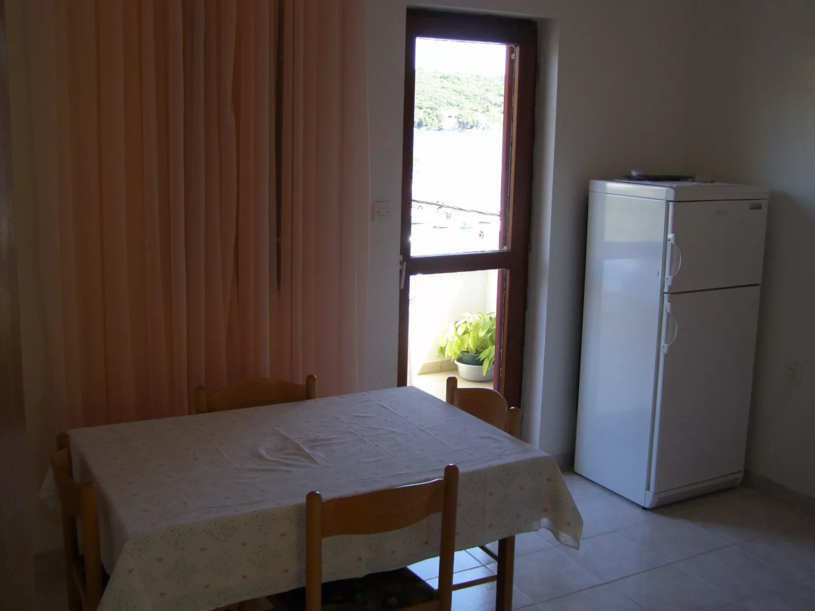 Wohnung mit zwei Schlafzimmern, direkt am Meer-Drinnen