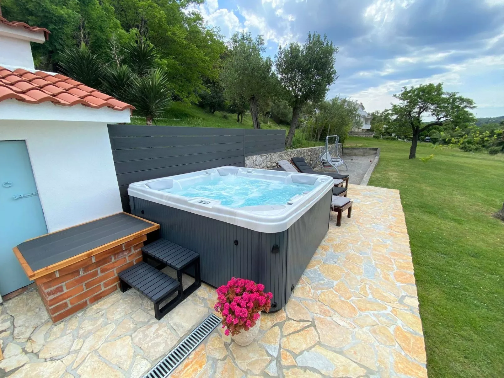 Tolles Ferienhaus in Supetarska Draga mit Garten-Drinnen