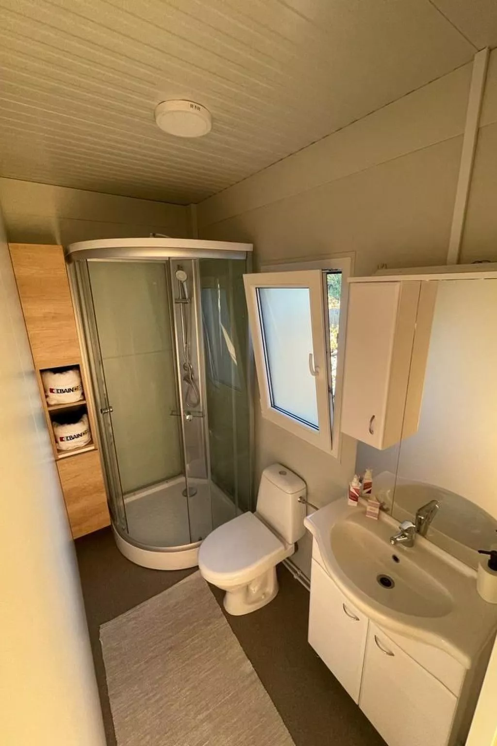 Strandhaus Danica - Ferienanlage Bain, Žut - Kornati-Inside