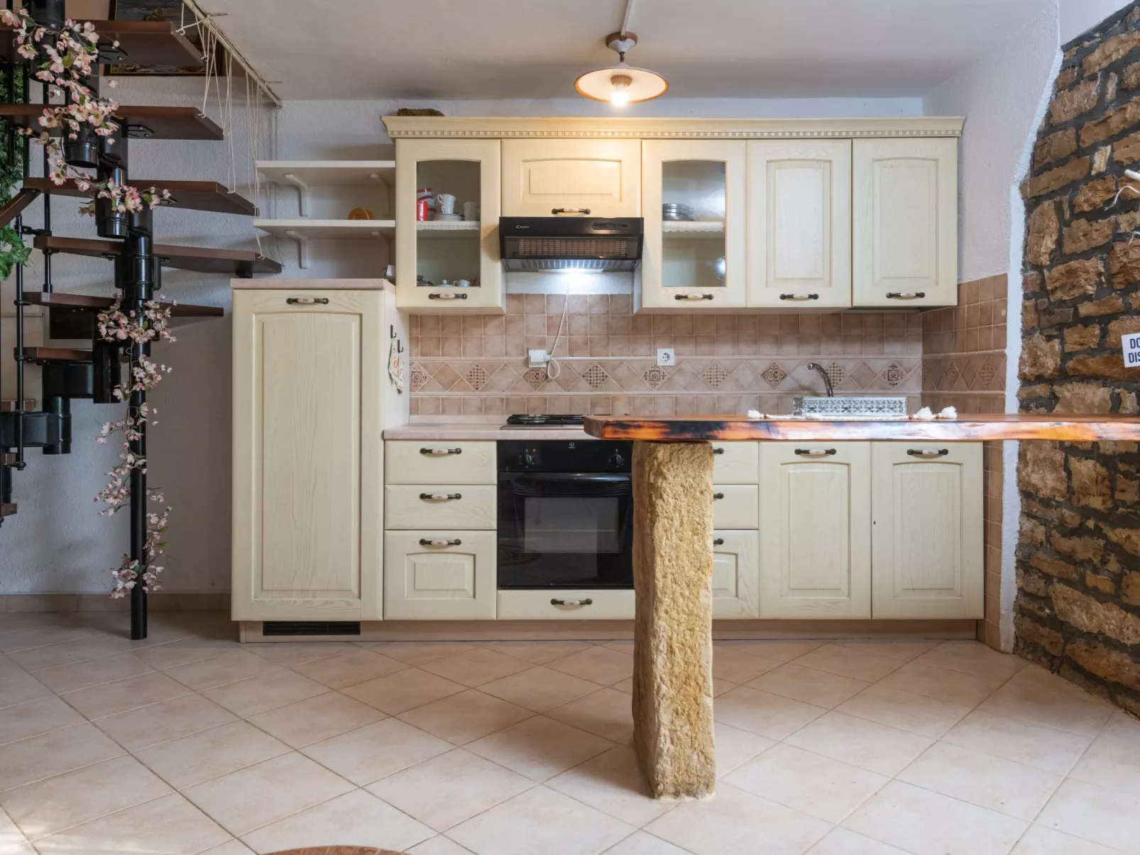 Apartment Larca-Dedans