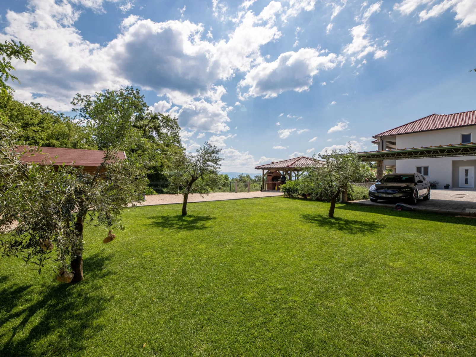 Vila Ema mit Meerblick-Drinnen