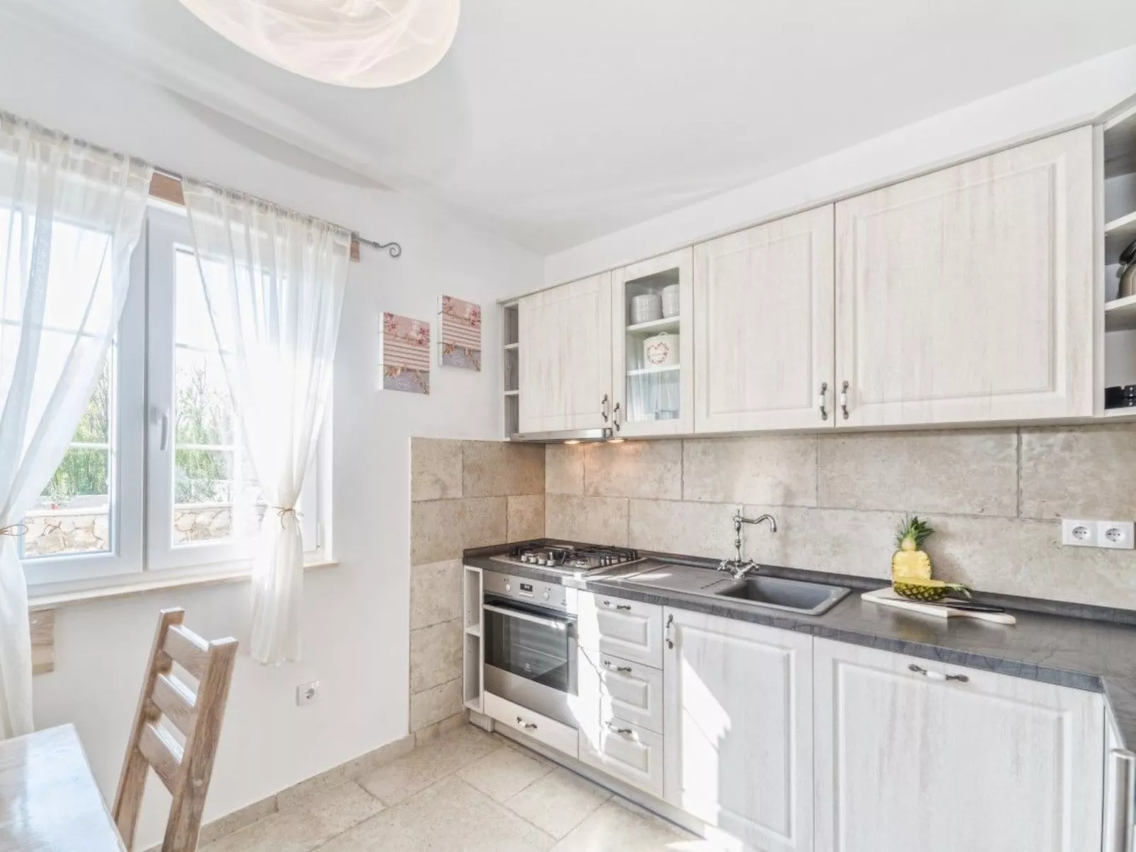 Villa Kirsten mit beheiztem Pool - von TA Leut Agency-Drinnen