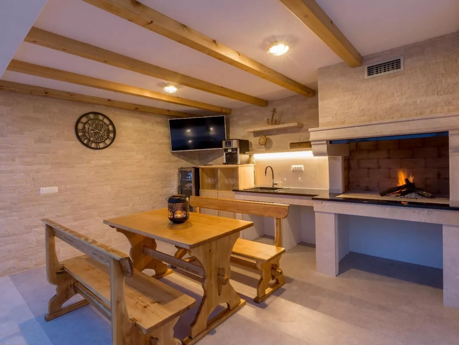 Villa Diana, modern gestaltet, in Dograde-Dedans