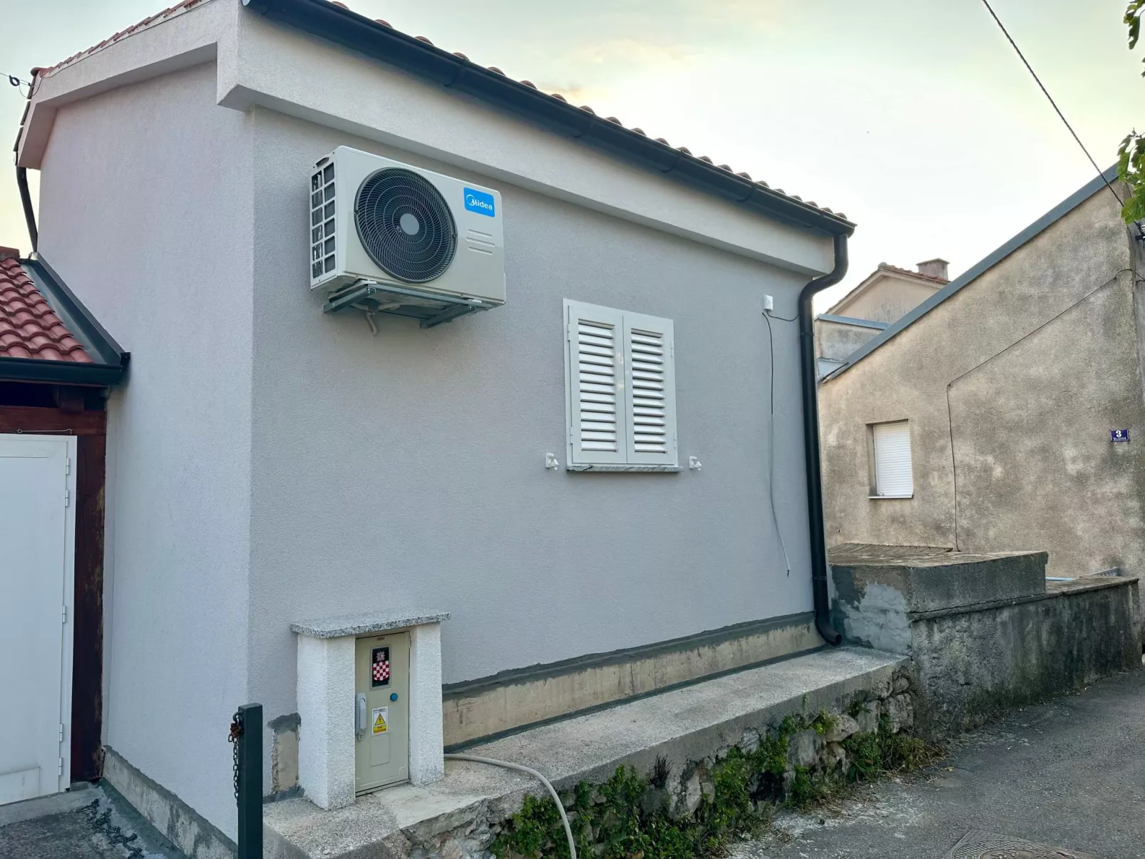 Holiday house Ena-Draußen