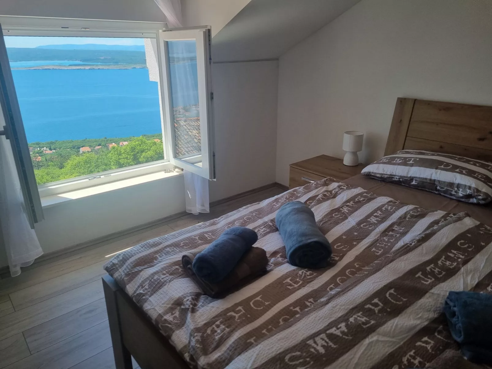 Mit eigenem Pool, BBQ, Terrasse-Inside