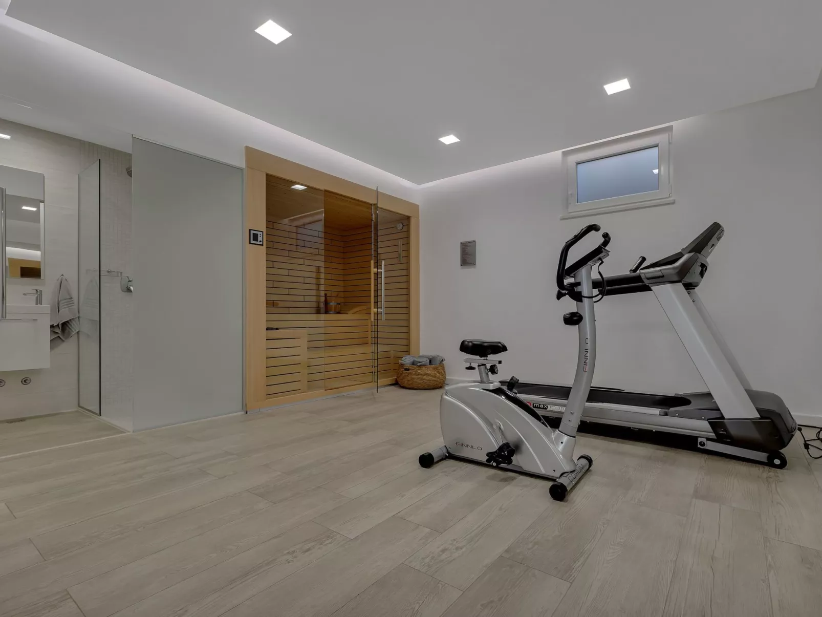 Mit Privatpool für 8 Personen  + 2 Kinder ca. 450 m&sup2; in Bast, Dalmatien (G-Dedans