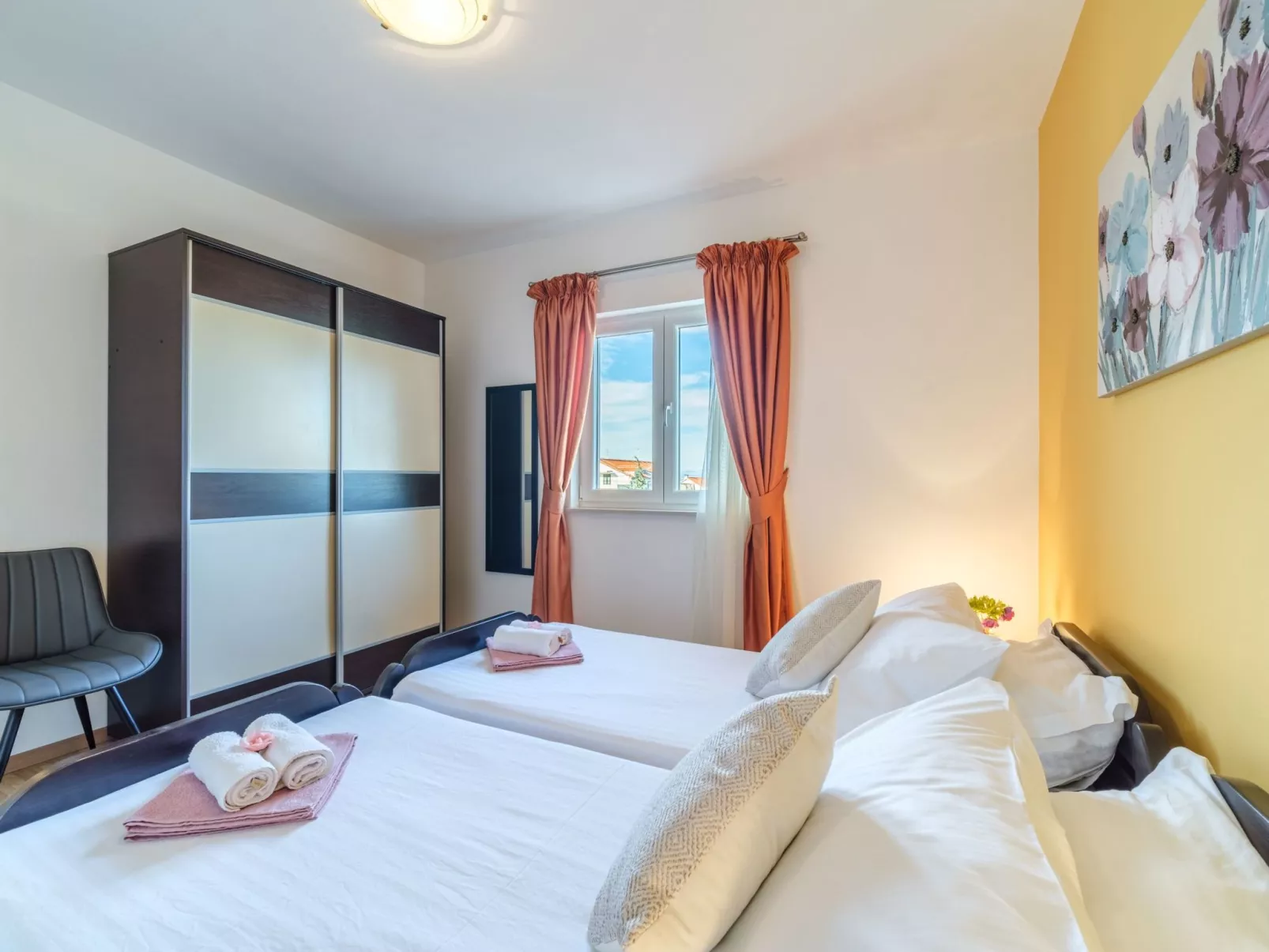 Wohnung "Ankora" mit Blick auf das Wasser-Drinnen