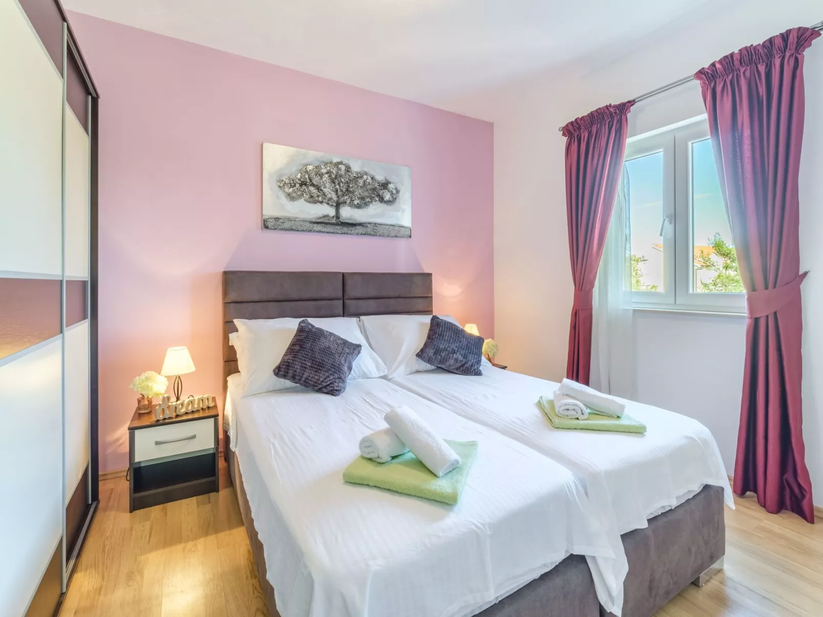 Für 5 Personen ca. 45 m&sup2; in Supetar, Adriaküste Kroatien (Kroatische Insel-Drinnen