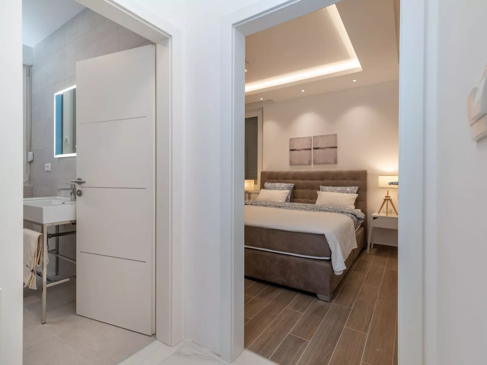 Luxuriöse Ferienvilla mit privatem Pool-Dedans