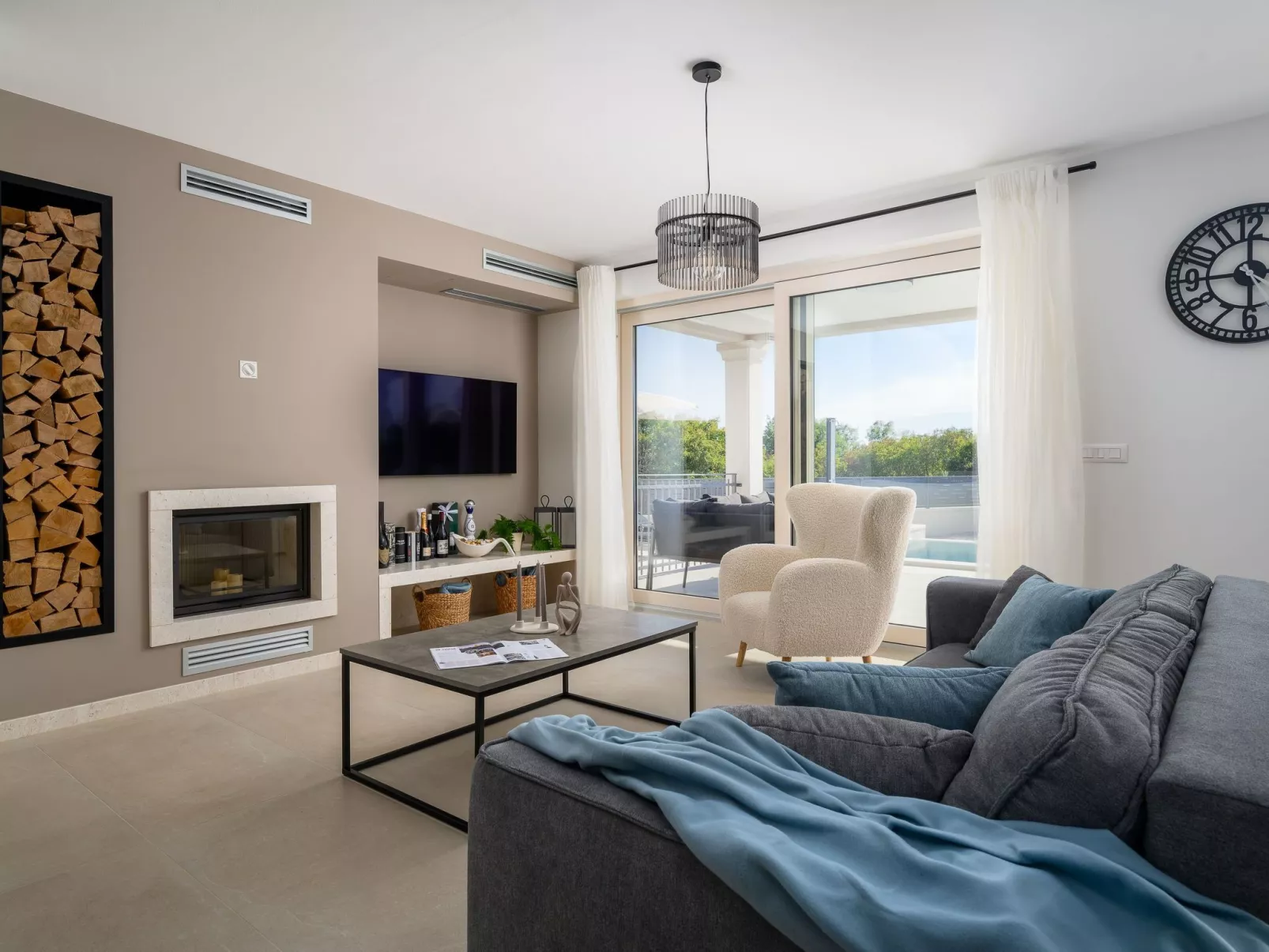 „Villa Natalia“ mit Meerblick-Dedans