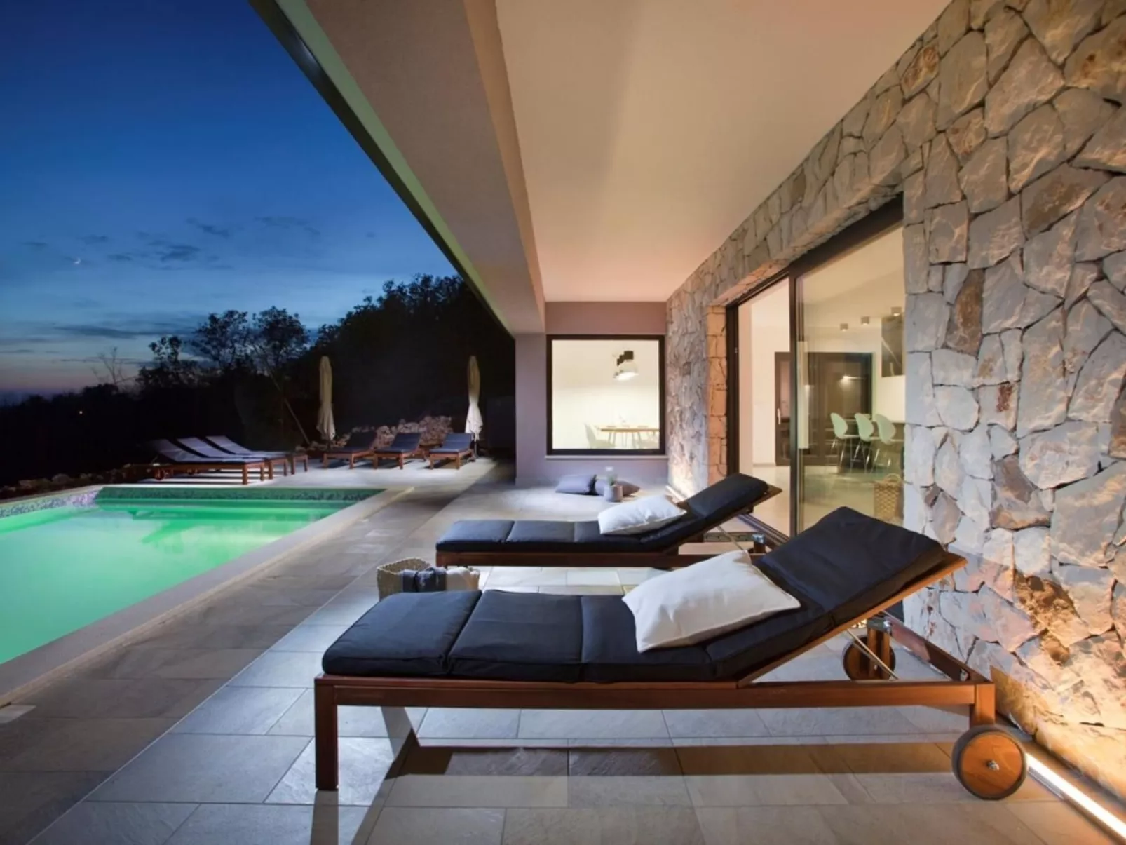 Moderne Villa Arsia mit Pool, gelegen in der Nähe von Labin-Drinnen