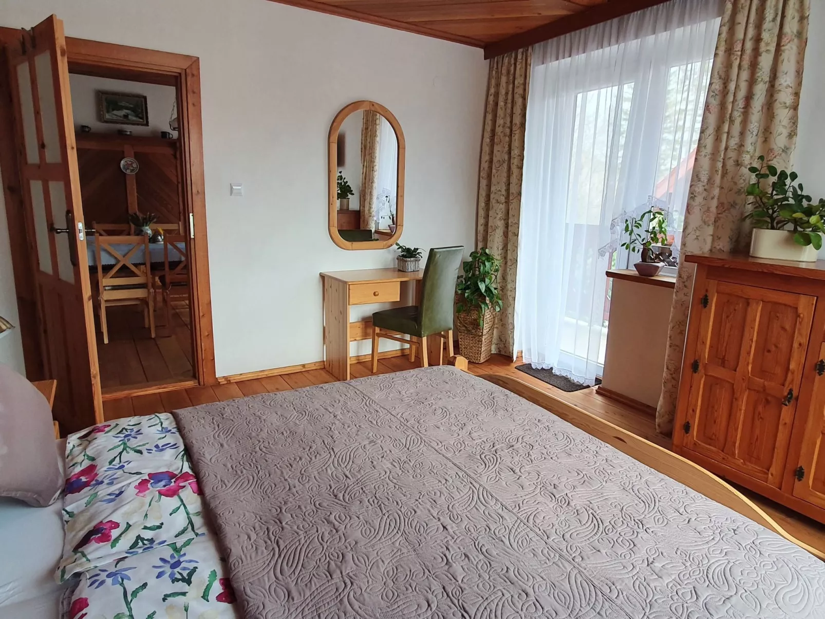 Wohnung "Larch Apartment"-Dedans