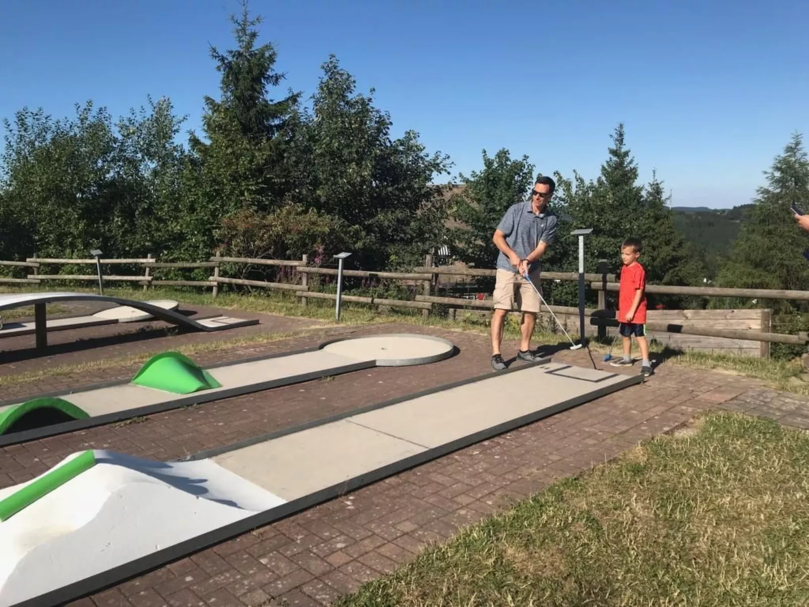 Berg- und Seeblick am Hillebachsee-Dedans