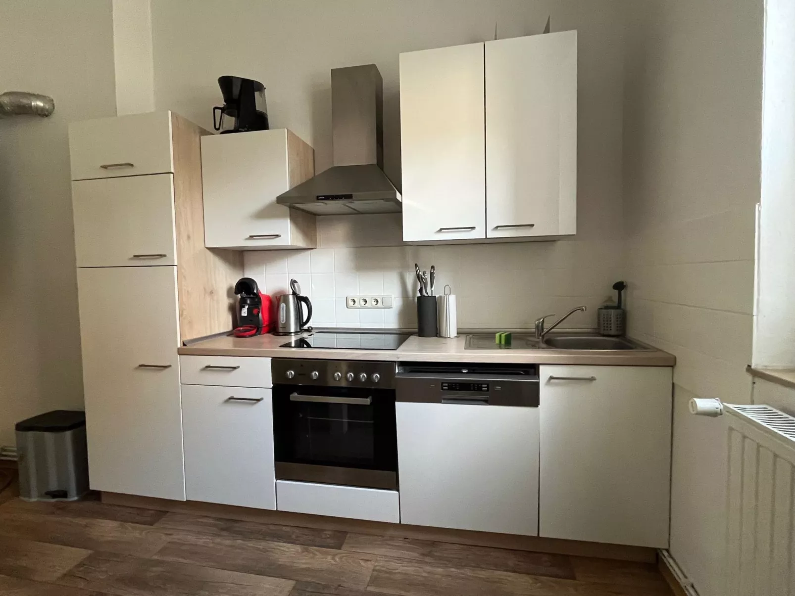 Frisch renoviert ruhig und zentral gelegen-Dedans