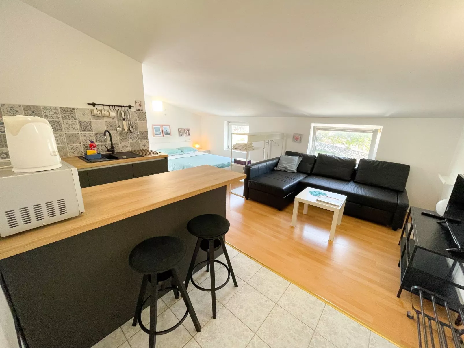 Studio-Apartment mit Meerblick-Drinnen