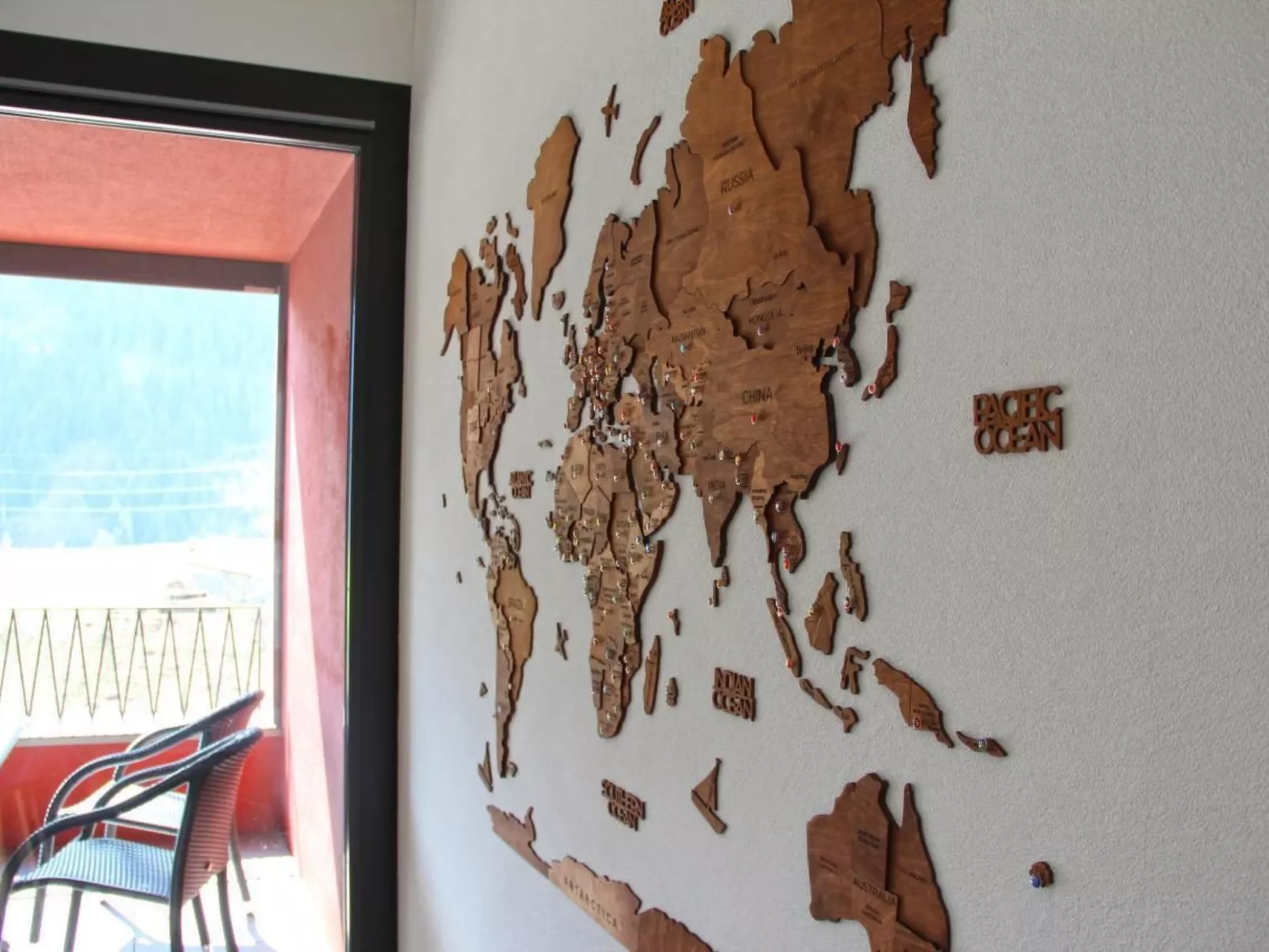 Moderne, komfortable Dachwohnung mit Bergsicht-Image-tags.info