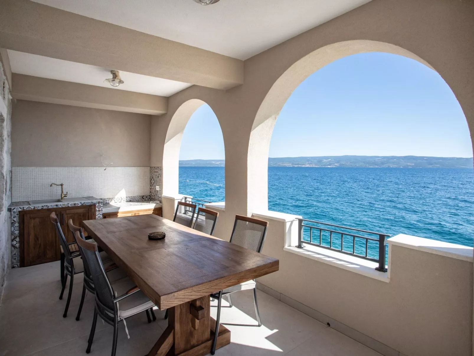 Für 12 Personen ca. 180 m&sup2; in Jesenice, Dalmatien (Gespanschaft Split-Dalm-Dehors