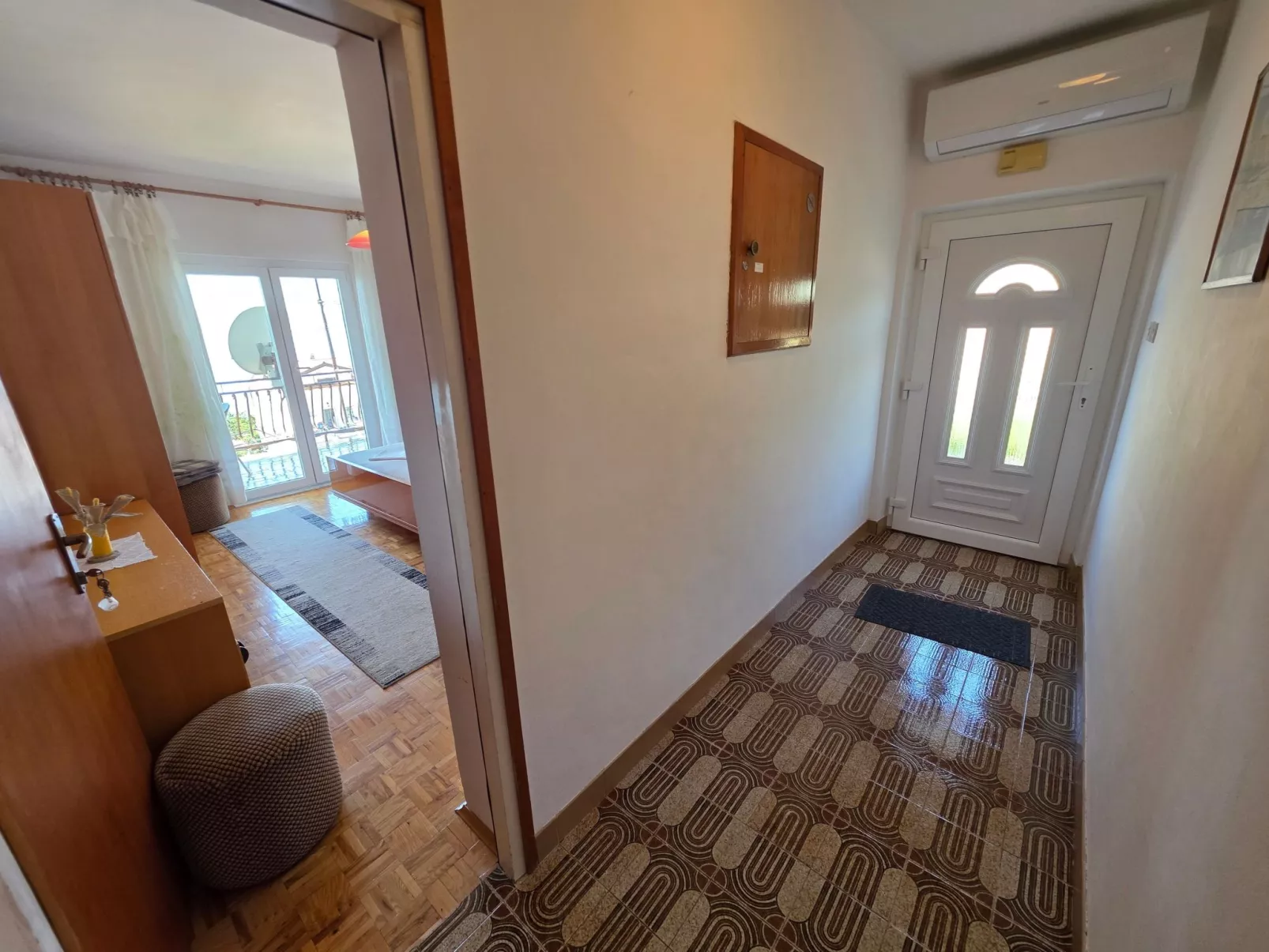 Wohnung für 7 Personen mit Terrasse und Meerblick-Dedans