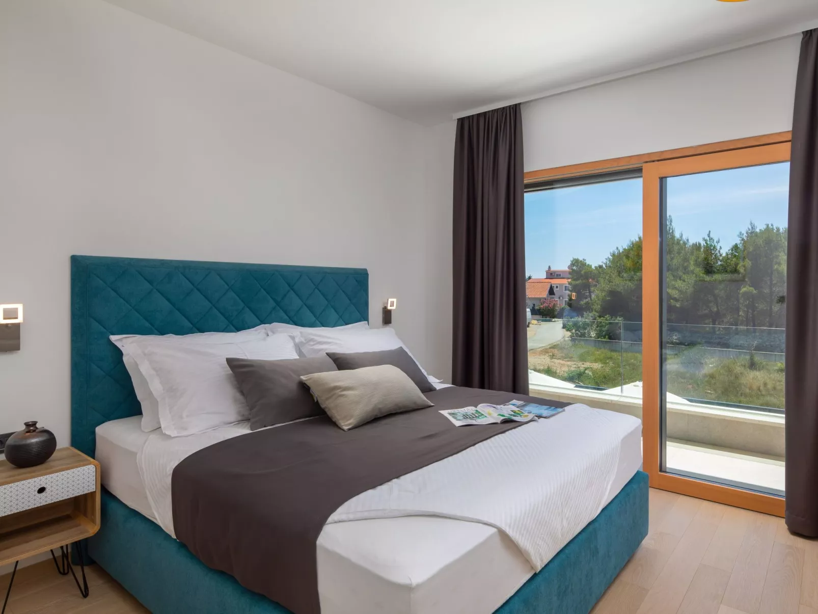 Für 10 Personen in Sria-Inside