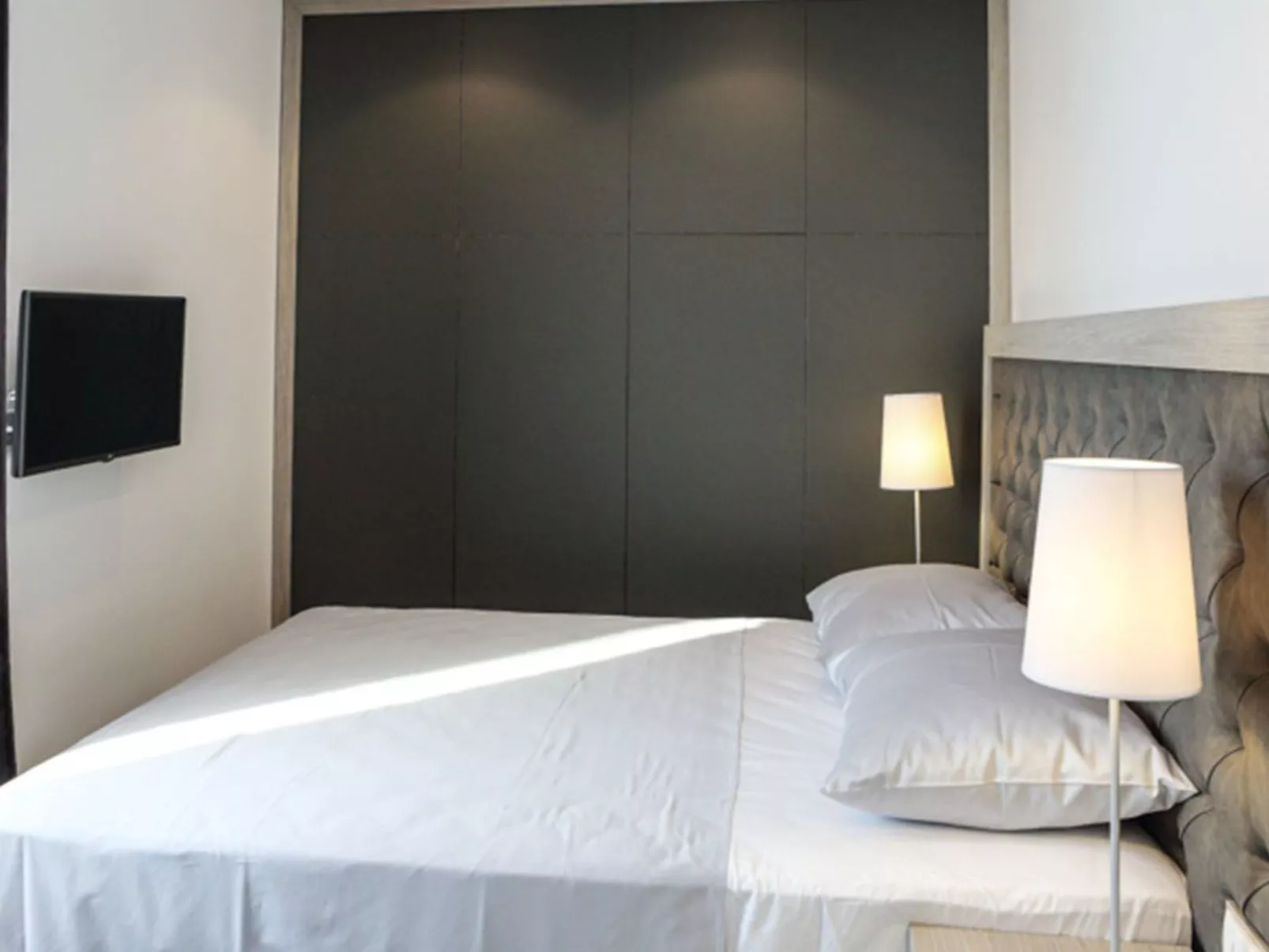 Luxusvilla Viola mit Pool, Sauna und Fitnessraum-Drinnen