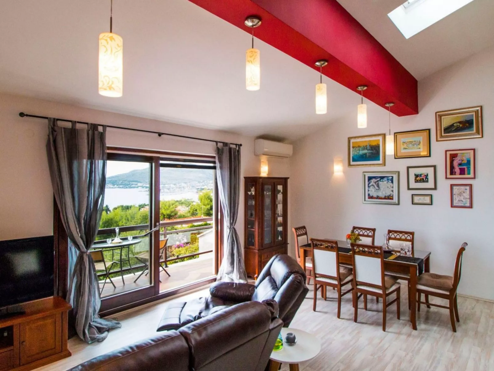 Villa Nia für 12 Personen mit privatem beheiztem Pool-Inside