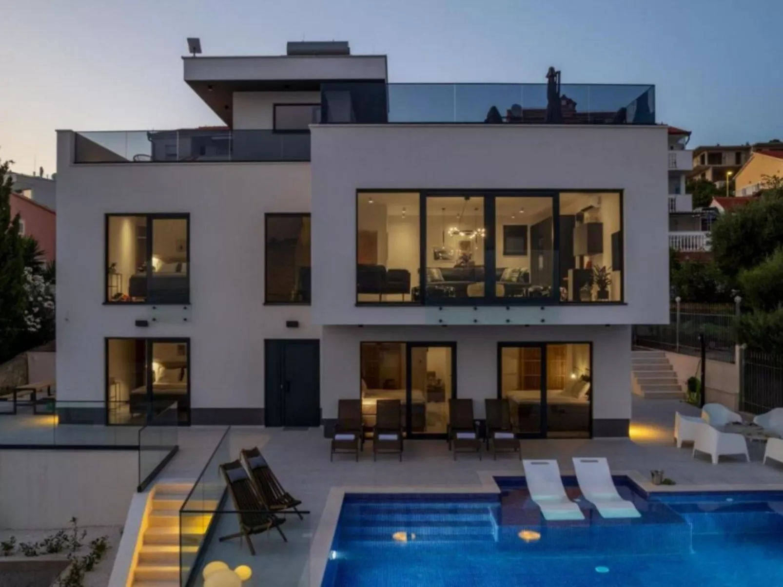 Villa Julian mit beheiztem Pool-Dedans