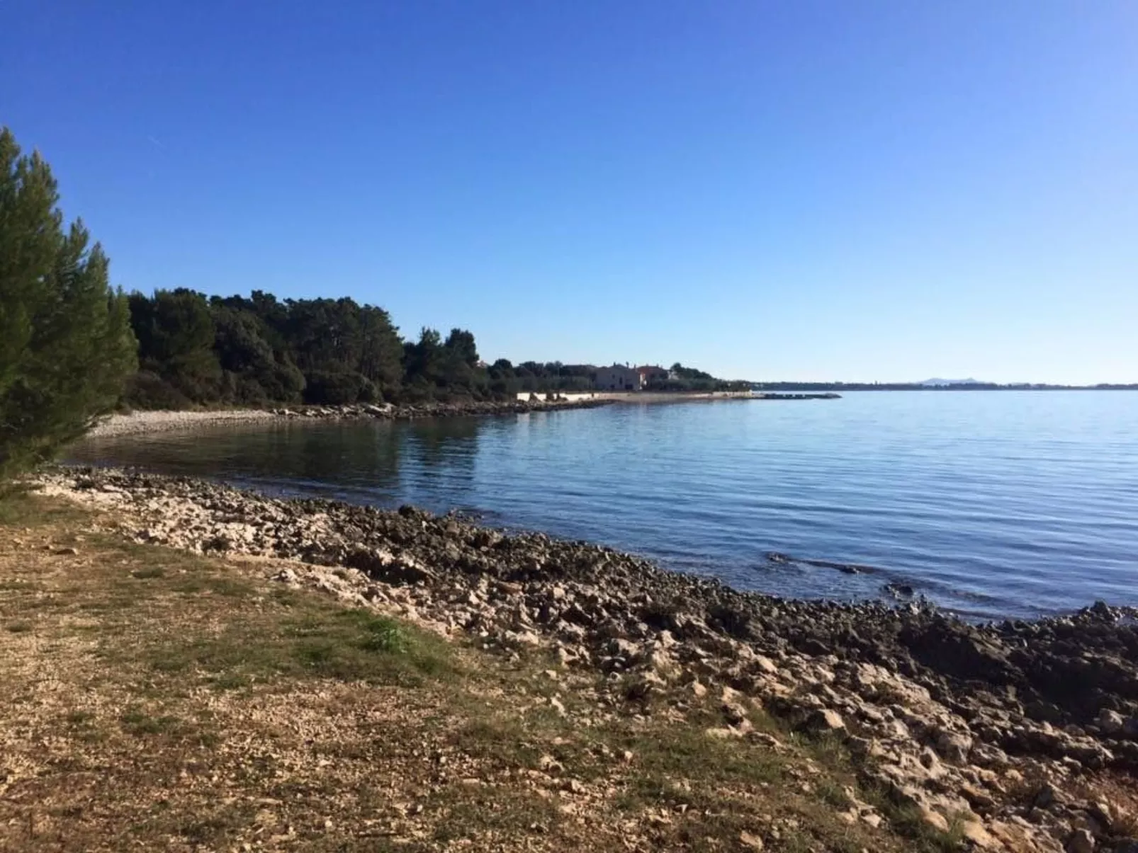 "Lenko 2" mit Blick auf das Wasser-Dehors