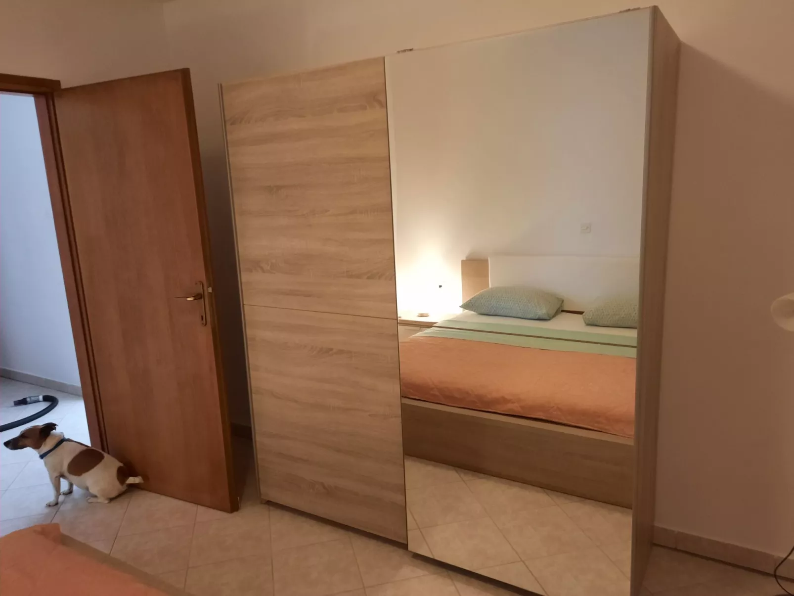 Mit privater Terrasse-Drinnen