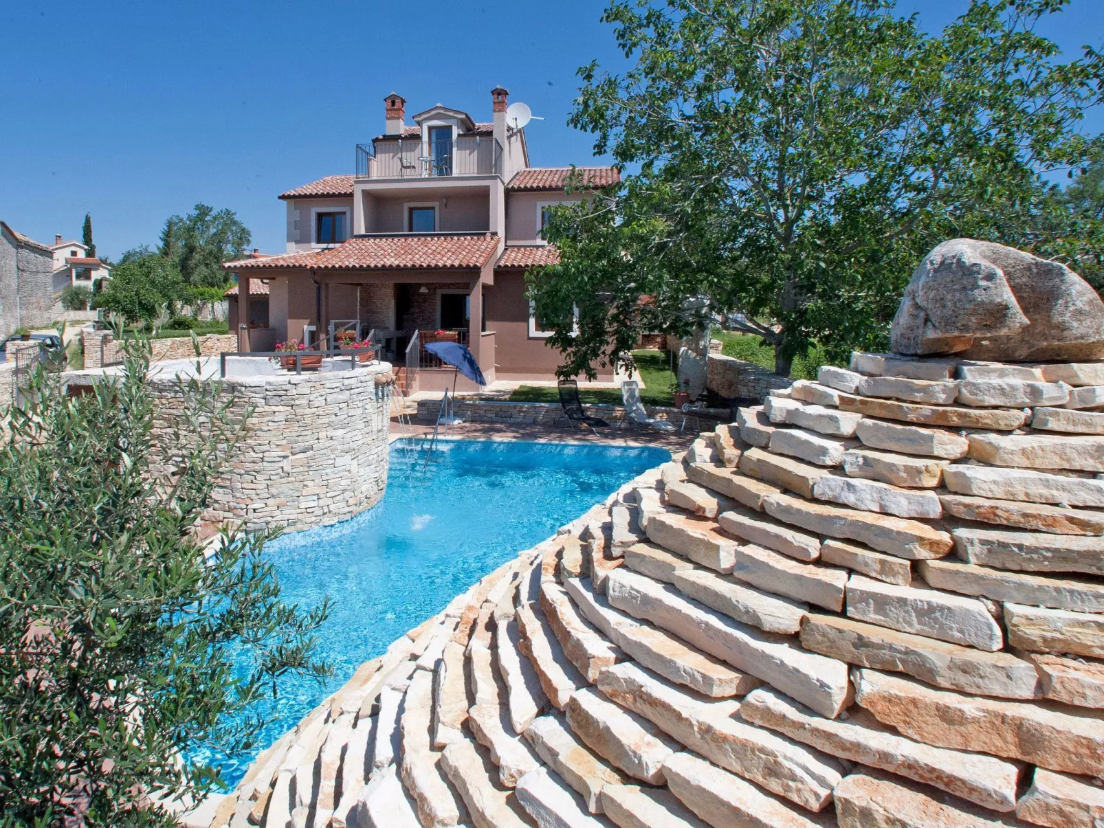 Haus in Cukrići mit privatem Pool-Outside