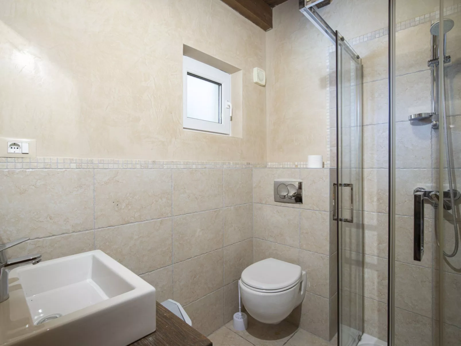 Villa Castagna in Premantura mit Pool und Sauna-Dedans