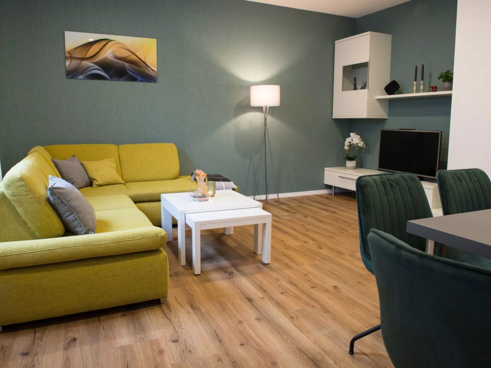 Kinas Suite EG-Image-tags.info