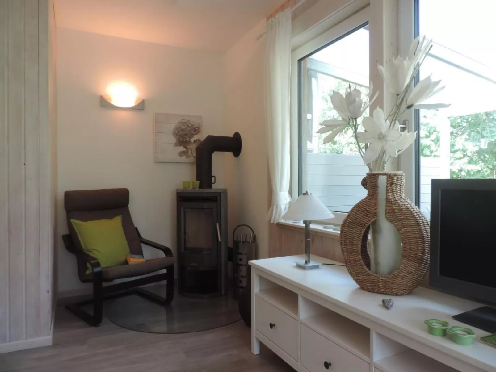 Gartenblick in Vöhl-Basdorf-Inside