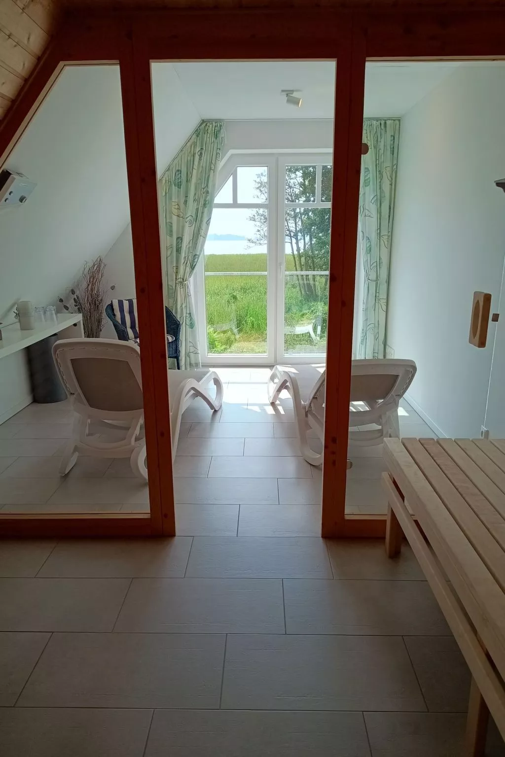 Admiral's Corner Lee-Dedans