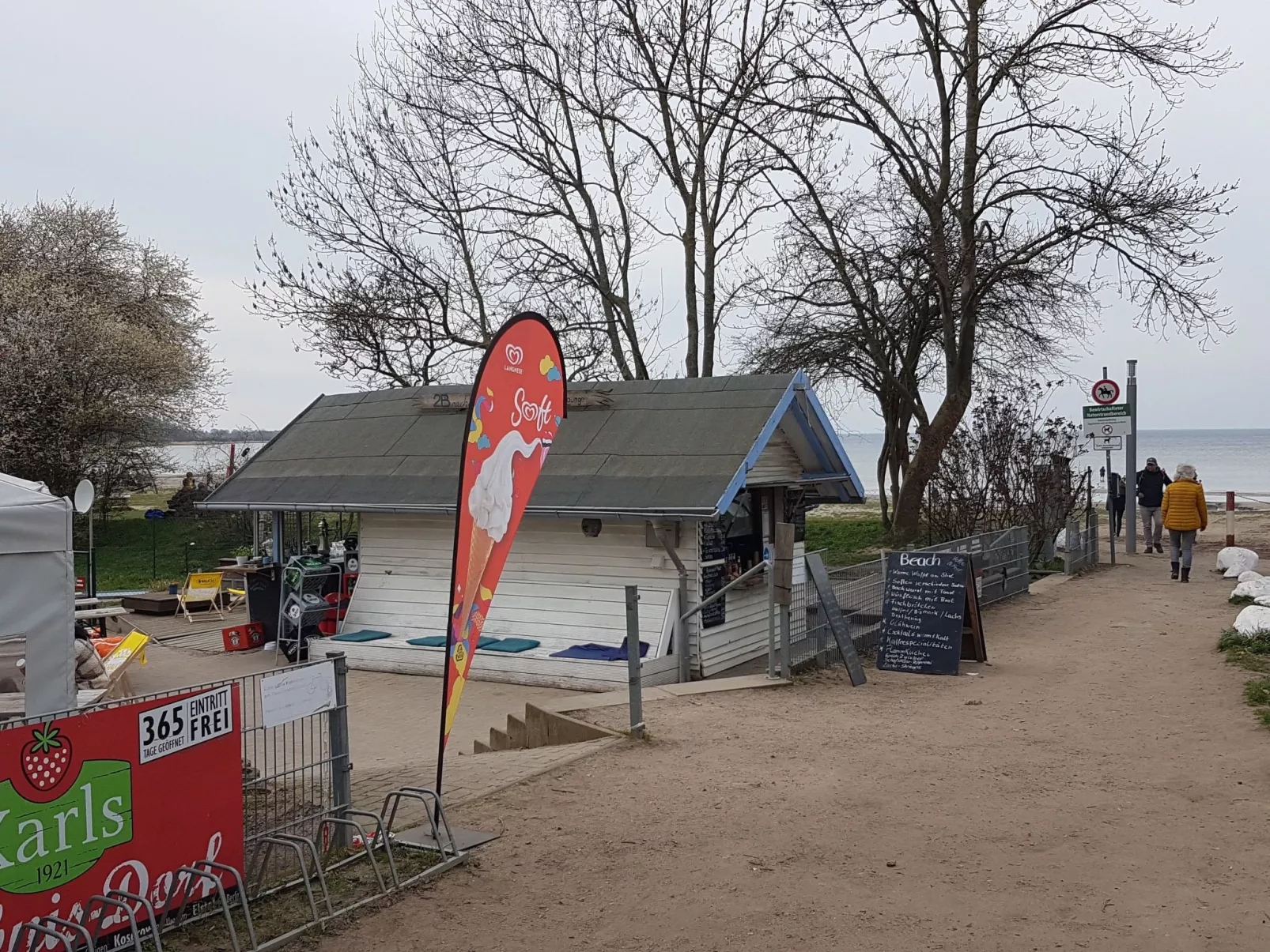 Schönes Schwedenhäuschen-Drinnen