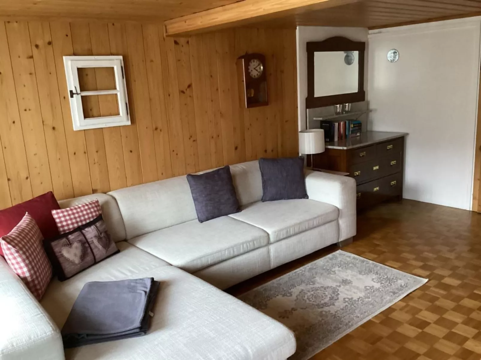 Mannried 2 1/2-Zimmerwohnung "Rustikal"-Dedans