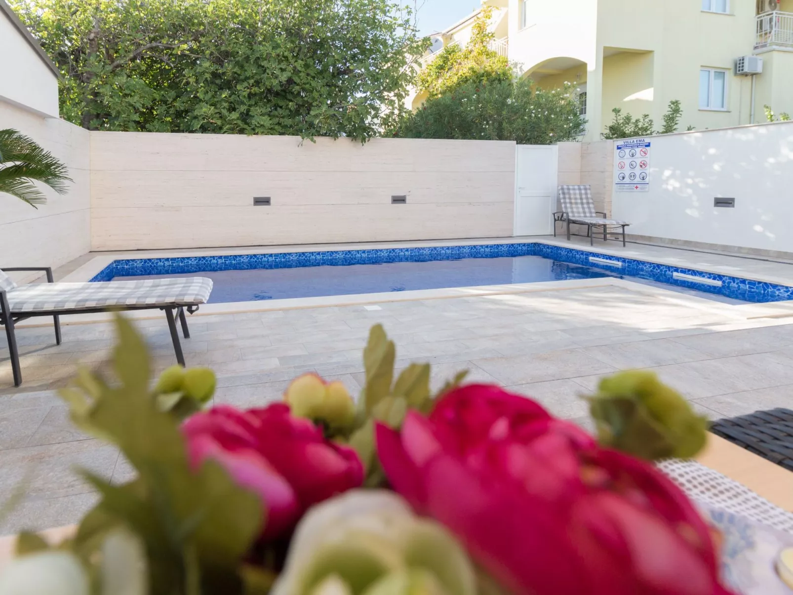 Villa Ema - beheizter Salzwasserpool, Fitnessraum und Sauna-Draußen