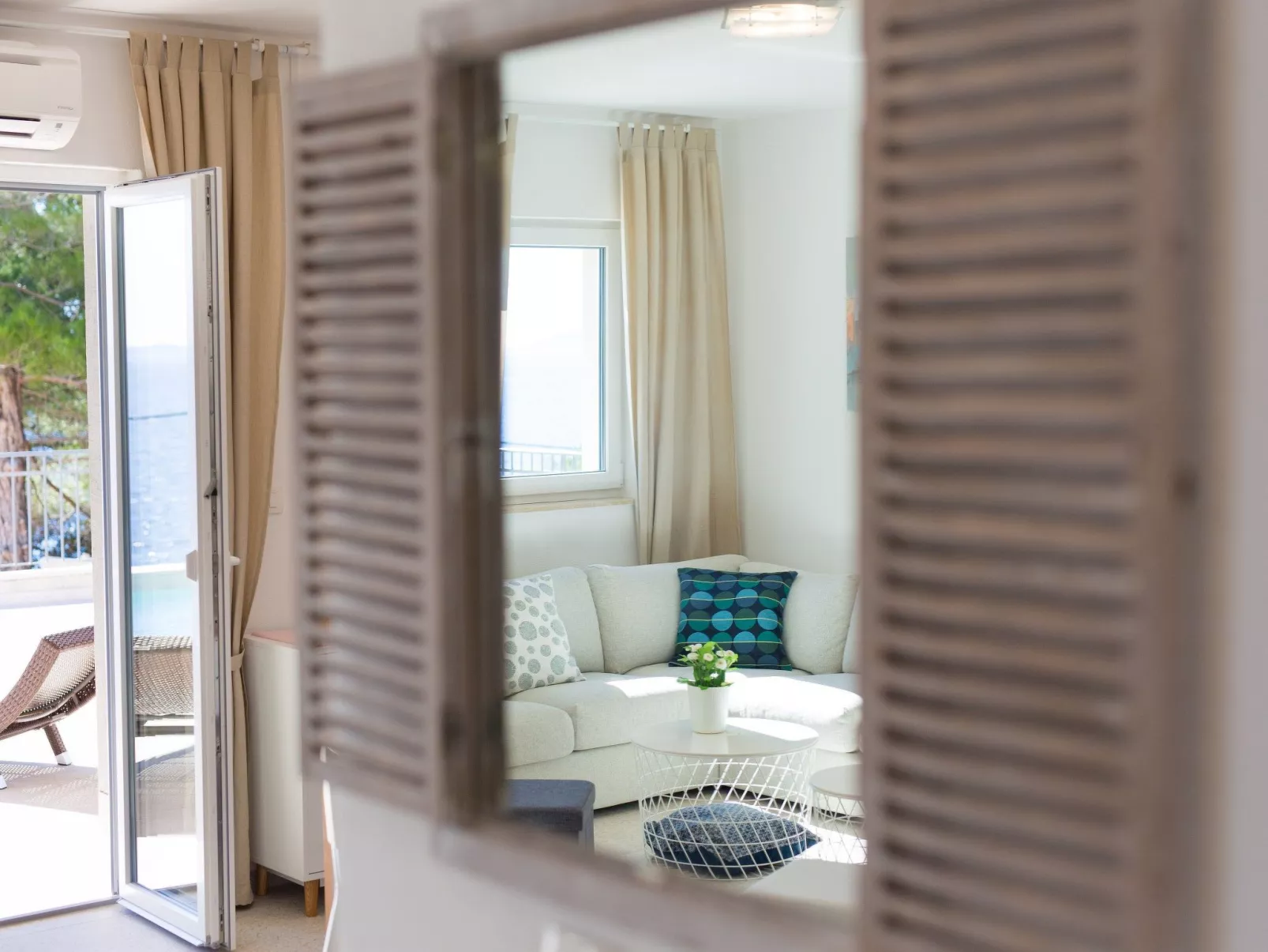 Geräumige, luxuriöse 5*-Ferienvilla mit Meerblick, eigenem Pool und großer Terr-Dedans