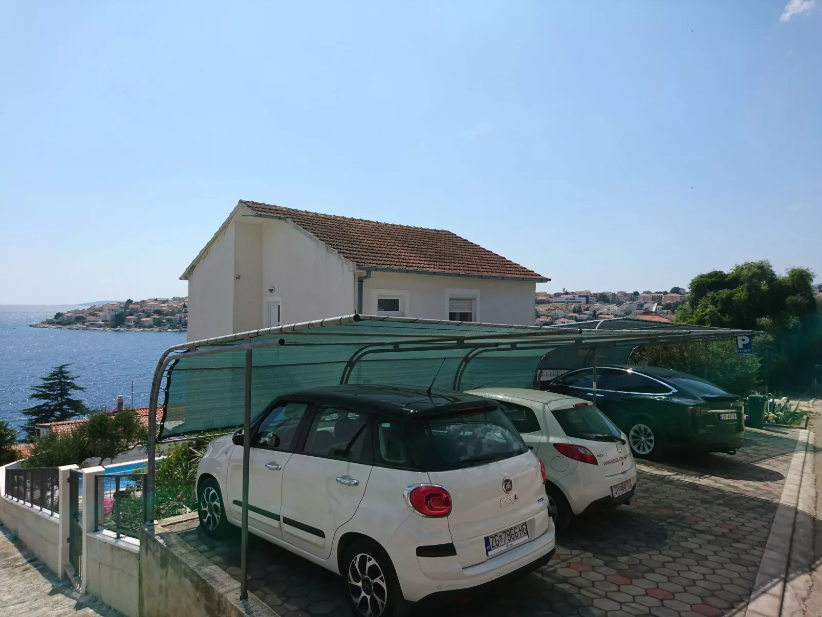 Für 5 Personen ca. 65 m&sup2; in Okrug Gornji, Adriaküste Kroatien (Kroatische-Dehors